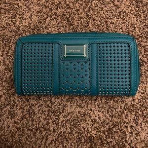 nine west wallet